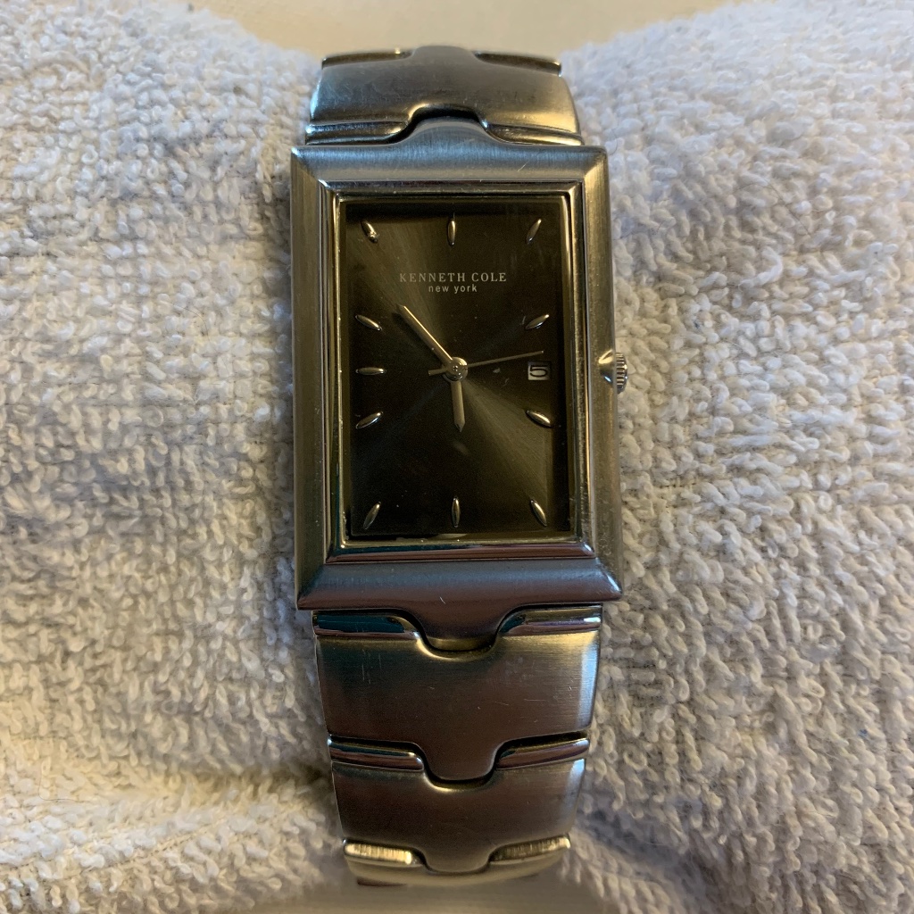 Working Kenneth Cole New York Mens Silver Tone Watch With New Brand Batteries